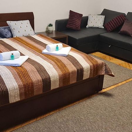 Bumblebee Apartment With Ac Budapeste Exterior foto