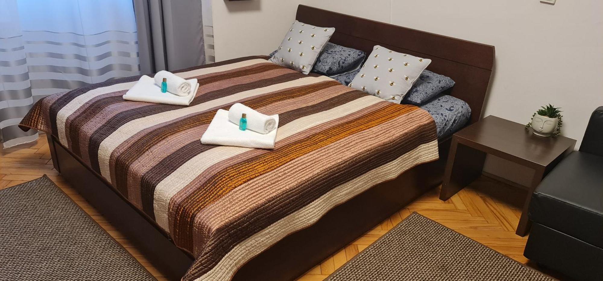 Bumblebee Apartment With Ac Budapeste Exterior foto